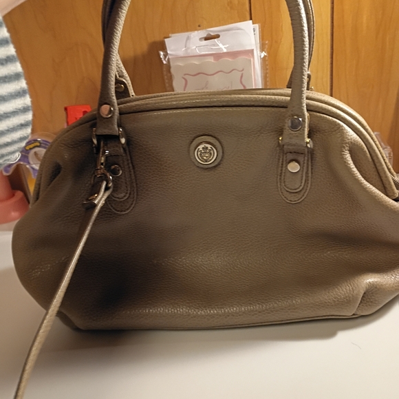 Liz Claiborne Handbags - Liz Claiborne Beige Satchel Bag